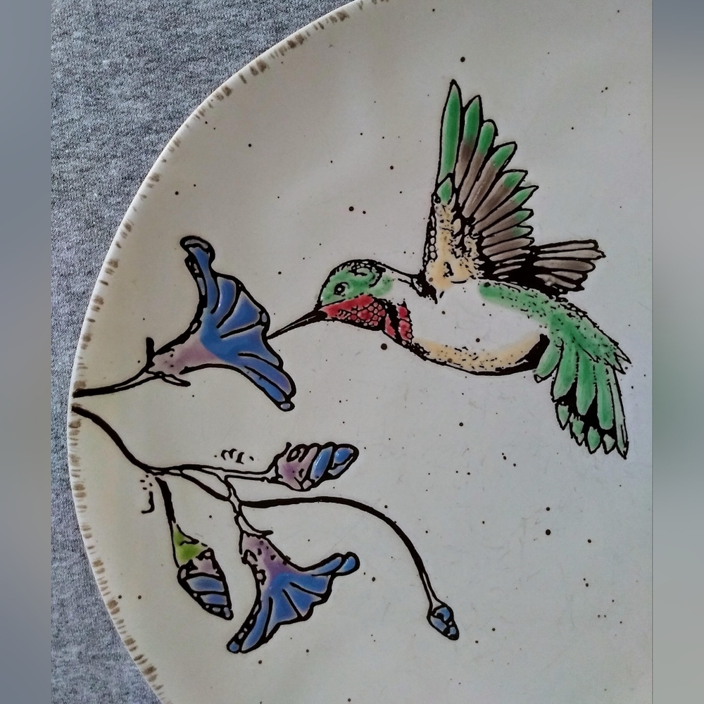 (2) inHomeStylez Ceramic/Stoneware 11" Dinner Plates "Ruby Hummingbird" - Picture 6 of 11